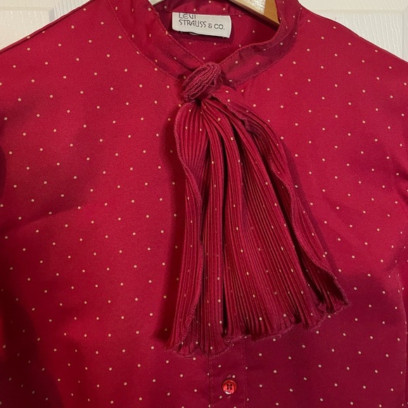 VTG Levi Strauss burgundy button down LS polyester blouse w/ dots & pleated bow - Picture 3 of 11